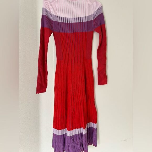 Banana republic color block midi sweater dress red and purple . Size XSBRAND NEW - Picture 2 of 4